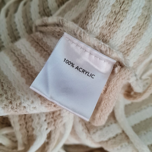 Women's one size 'MILLERS' Gorgeous white and cream turtleneck poncho- AS NEW - Picture 6 of 6